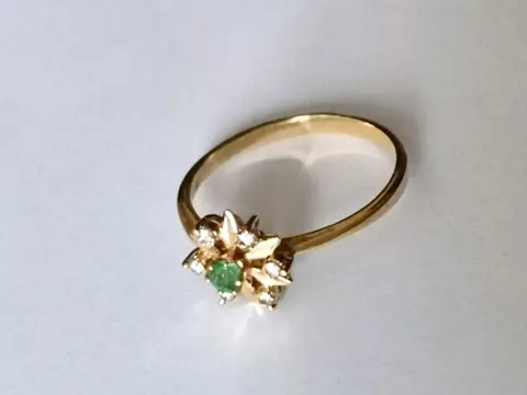 sin precio de reserva - 18 karaat Geel goud - Ring - 0.10 ct Smaragd - Diamanten