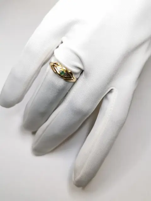 18 karaat Goud - Ring - 0.06 ct Smaragd