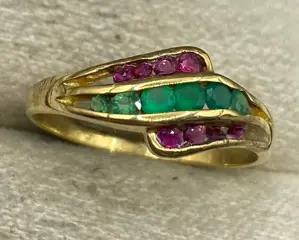 NO RESERVE PRICE - 18 karaat Geel goud - Ring - Robijnen, Smaragden