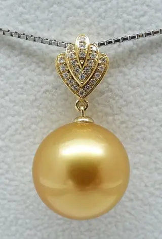 Golden South Sea Pearl, Natural 24K Golden Saturation, Round, 14.51 mm - 18 karaat Geel goud - Hanger - Diamanten 0,112 ct