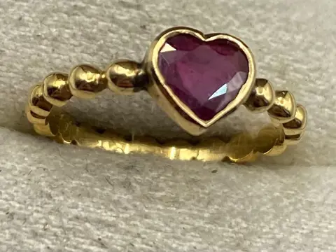 NO RESERVE PRICE - 18 karaat Geel goud - Ring Robijn
