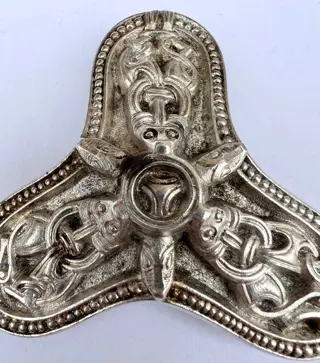 Norwegian Vikings - Borre style - Gripping beasts - 800 Zilver - Broche