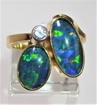 14 karaat Geel goud - Ring - 5.00 ct Opaal - Diamanten