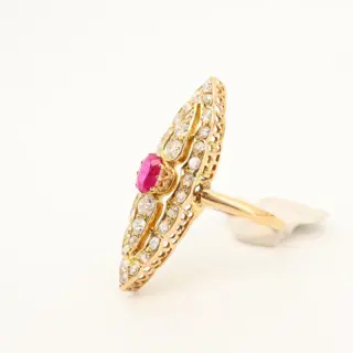 19.2 karaat Goud - Ring - 0.62 ct Saffier - Diamanten