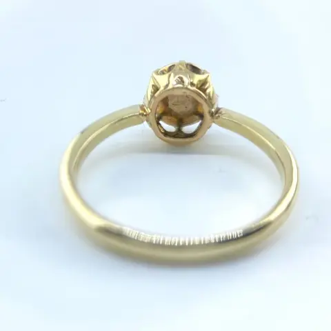 14 karaat Geel goud - Ring - 0.60 ct - Grote ovale roosgeslepen VS1 diamanten solitaire