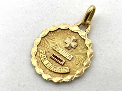 NO RESERVE - A. Augis - 18 karaat Geel goud - Hanger Robijn