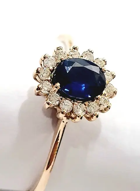 Astralia - 18 karaat Rosé goud - Ring - 0.65 ct Saffier