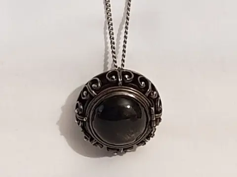 Zilveren gourmet collier waaraan een zilveren hanger welke ook als broche te dragen is waarvan de - 835 Zilver - Collier met hanger