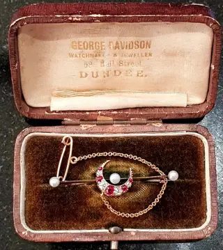 14 karaat Geel goud - Broche Robijn - Diamanten, parels