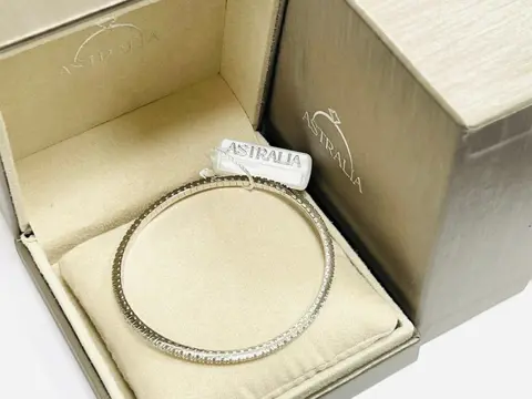 Astralia - 18 karaat Witgoud - Armband - 2.70 ct Diamant