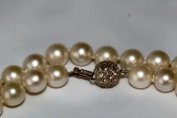 "JKA" - 14 karaat Witgoud - Halsketting - 1.20 ct Diamant - zoutwater geselecteerde parels 8,7 mm - uitstekend