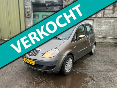 Lancia Musa 1.4-16V Oro