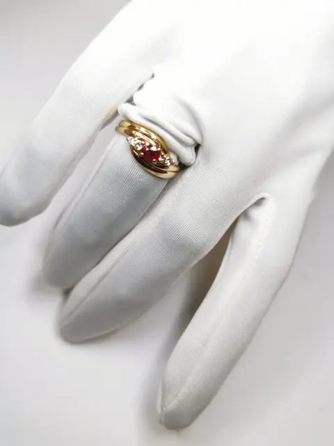 18 karaat Goud - Ring - 0.20 ct Robijn - Diamanten