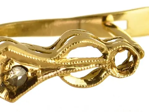 18 karaat Goud - Oorbellen, Ring, Set - Diamanten