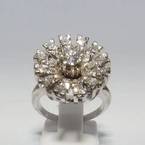 Certificado I.G.E. (G-H/VS) - 1 Diamante 0.23 ct. - 24 Diamantes 0.51 ct. - 7.49 gr. - 18 karaat Witgoud - Ring