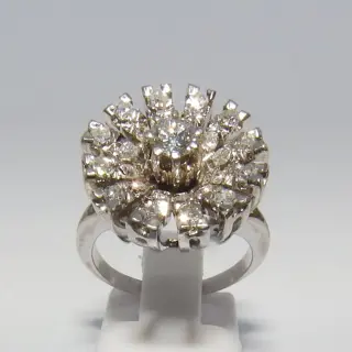 Certificado I.G.E. (G-H/VS) - 1 Diamante 0.23 ct. - 24 Diamantes 0.51 ct. - 7.49 gr. - 18 karaat Witgoud - Ring