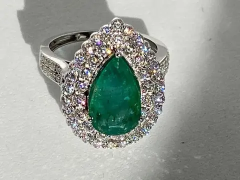 Lab Report GIA - 14 karaat Witgoud - Ring - 2.86 ct Smaragd - Diamanten