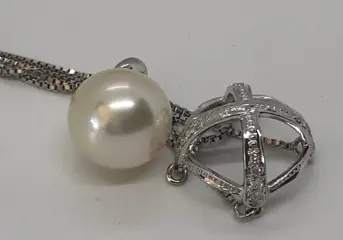 11x12mm - 18 karaat Witgoud - Collier met hanger Zuidzee parel - Diamanten