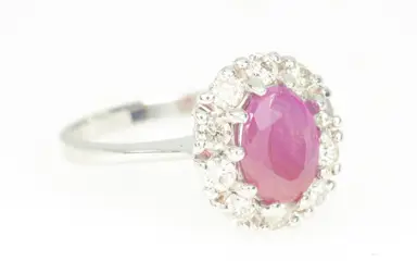 NO RESERVE PRICE - 18 karaat Witgoud - Ring - 0.70 ct Diamant - Robijn