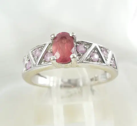 Witgoud - Ring - 0.38 ct Toermalijn - Saffieren