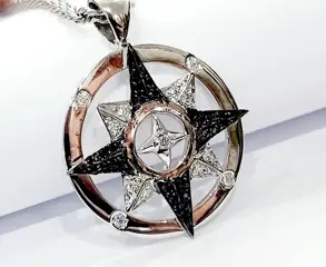 Marika Gioielli - 18 karaat Goud, Witgoud - Collier met hanger - 0.24 ct Diamant - Diamanten