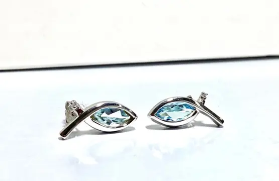 Miluna made in Italy - 18 karaat Witgoud - Oorbellen - 6.02 ct Aquamarijn - Diamanten