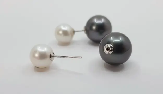 8.5x11.5mm Tahitian and White Edison Pearls - 18 karaat Witgoud - Oorbellen