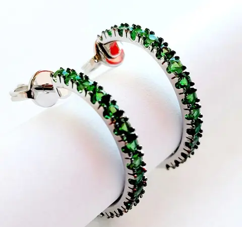 Crieri - 18 karaat Witgoud - Oorbellen - 1.30 ct Smaragd