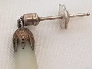 Oorhangers.stekers uit de jaren vijftig vorige eeuw met pegels van maansteen - 835 Zilver - Oorbellen