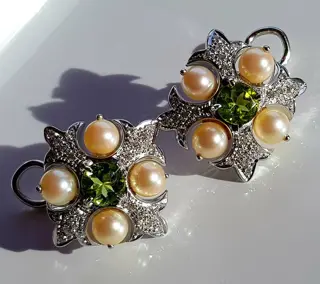 18 karaat Witgoud - Oorbellen Olivijn - Diamanten, parels