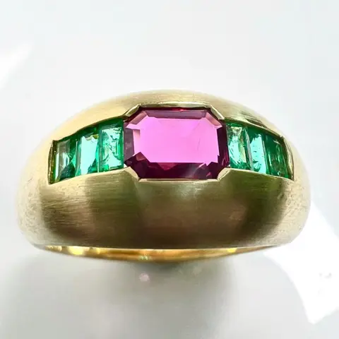 18 karaat Geel goud - Ring - 0.40 ct Robijn - 0,60 cent. smaragden