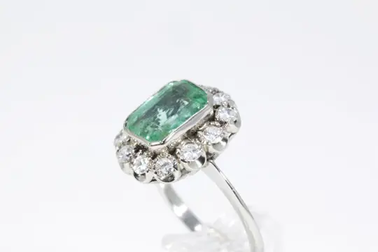 18 karaat Goud - Ring - 2.30 ct Smaragd - Diamanten