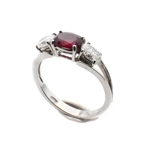 18 karaat Witgoud - Ring - 0.96 ct Robijn - Diamanten
