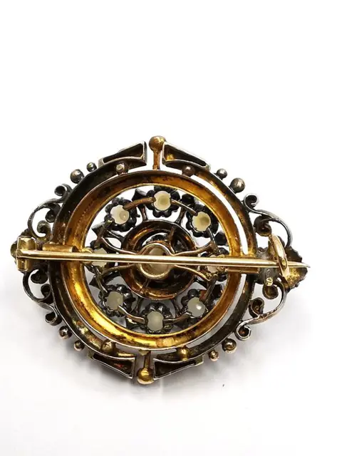 18 karaat Geel goud, Zilver - Broche Natuurlijke parel - Diamanten