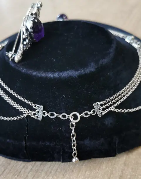 Bartel und Sohn - 835 Zilver - Broche, Collier met hanger