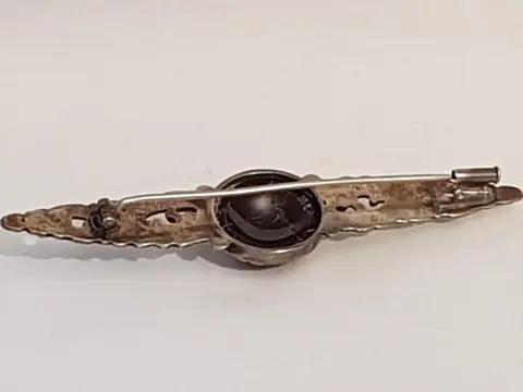 Antieke zilveren Brochette met grote rond gefacetteerd granaat ca 1900-1920 - 835 Zilver - Broche Granaat