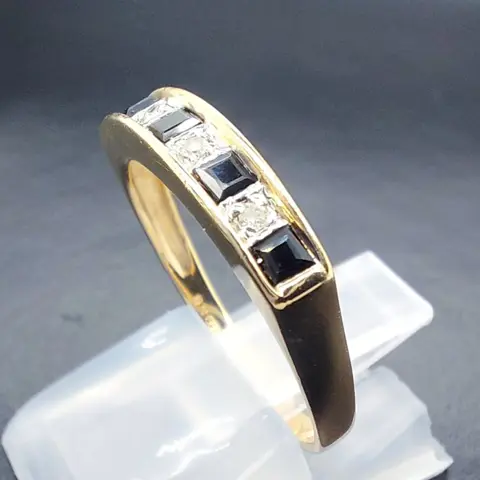 MJ Vintage 1973 - 9 kt. Geel goud - Ring - 1.00 ct Saffier - Diamanten