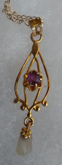 10 kt. Goud - Collier met hanger Amethist