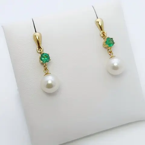 14 karaat Akoya parels, Goud - Oorbellen - 0.80 ct Smaragd