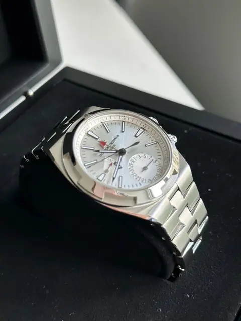 Vacheron Constantin - Overseas Dual Time - 7900V/110A-B333 - Heren - 2022