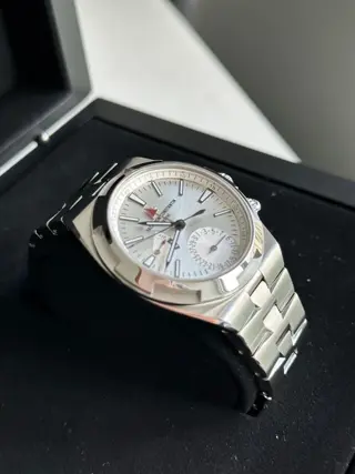 Vacheron Constantin - Overseas Dual Time - 7900V/110A-B333 - Heren - 2022