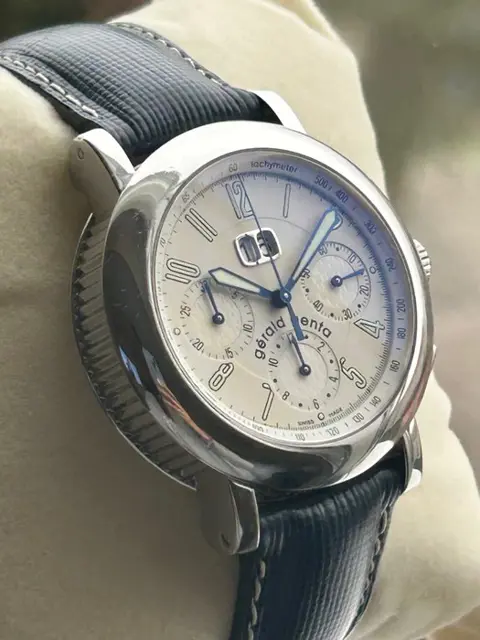 Gérald Genta - SportChronograph Grande date - White/cream/beige guilloche dial - CHS.X10 - Unisex - 2000-2010