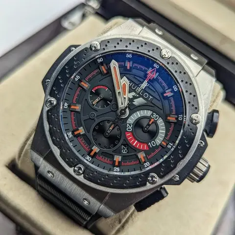Hublot - King Power F1 Limited Edition 387/500 - Ref.703.ZM.1123.NR.FMO10 - Heren - 2011-heden