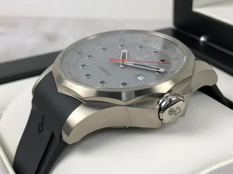 Corum - Admiral 47 Automatic Grey - A411/04173 - Heren - 2011-heden
