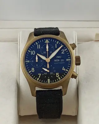 IWC - Pilot’s Watch Chronograph “10 Years Of Mr Porter” - IW387907 - Heren - 2011-heden