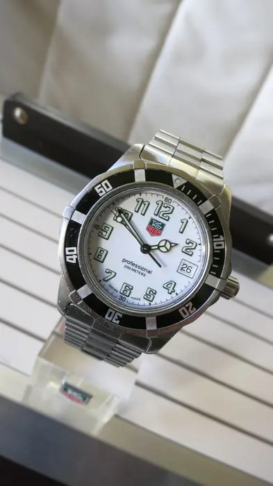 TAG Heuer - Professional 200m - Ref. WM1111 - Heren - 2011-heden