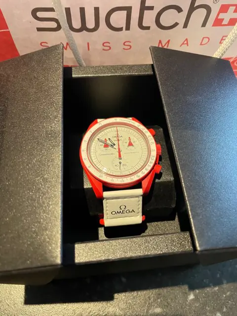 Swatch - MoonSwatch - Mission to Mars - SO33R100 - Unisex - 2011-heden