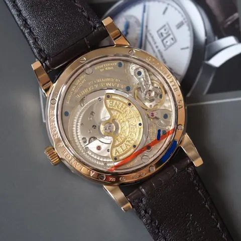 A. Lange & Söhne - Saxonia Annual Calendar - 330.032 - Unisex - 2011-heden
