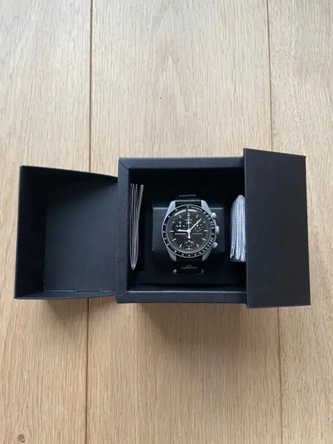 Swatch - MoonSwatch - Mission to the Moon - S033M100 - Unisex - 2011-heden