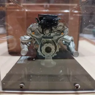 Motor - 1:10 - Renault - Motor F1 V10 RS 03